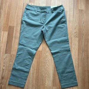 Lady’s The Loft Mid Rise Pants